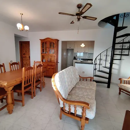 Βίλα With Stunning Sea Views